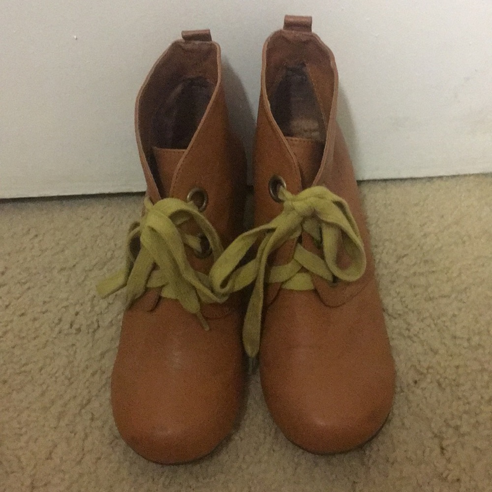 Brown lace up booties - Picture 2 of 5